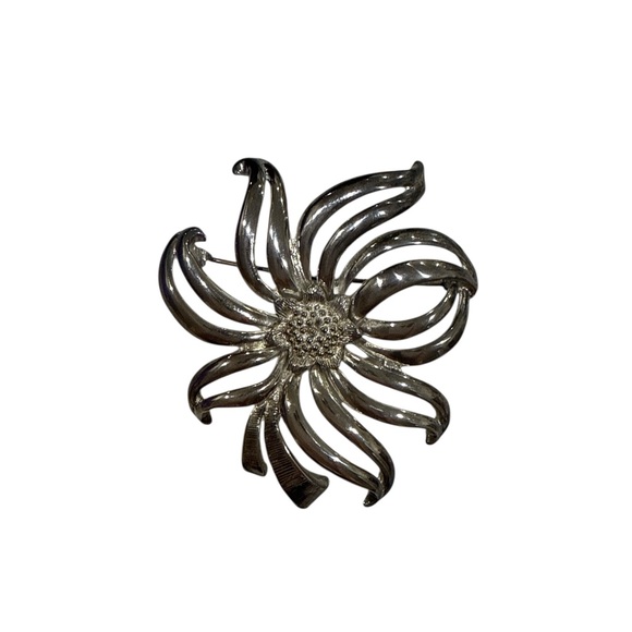 Source Unknown Jewelry - Vintage Silver-Tone Flower Brooch Pin
